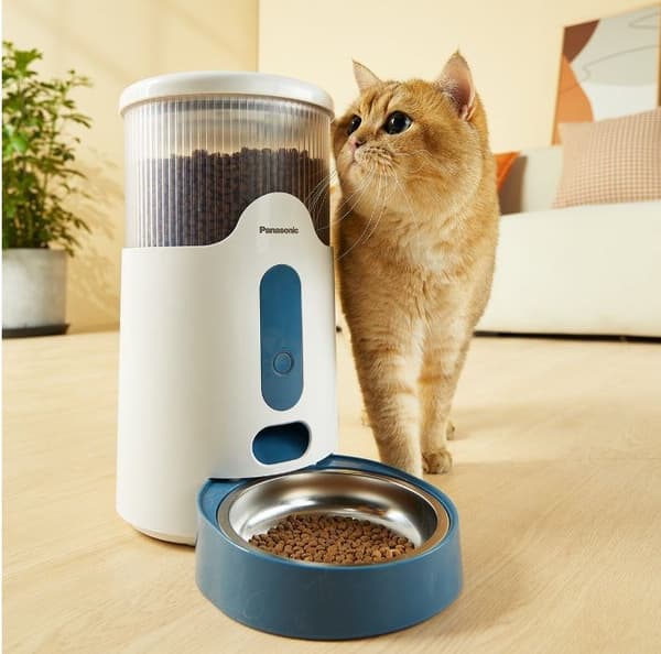 Panasonic CP-JNF01CW hund-/kattmatare/vattnare Plast, Rostfritt stål Vit Universal Automatisk husdjursmatare