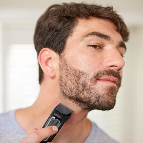PHILIPS MG3740/15 Series 3000 9-i-1 Multigroom Trimmer - 60 min autonomi - Tillgång. sköljbar