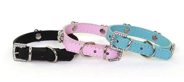 Hundhalsband med stenar i form av blomma S 1.5 x 37 cm