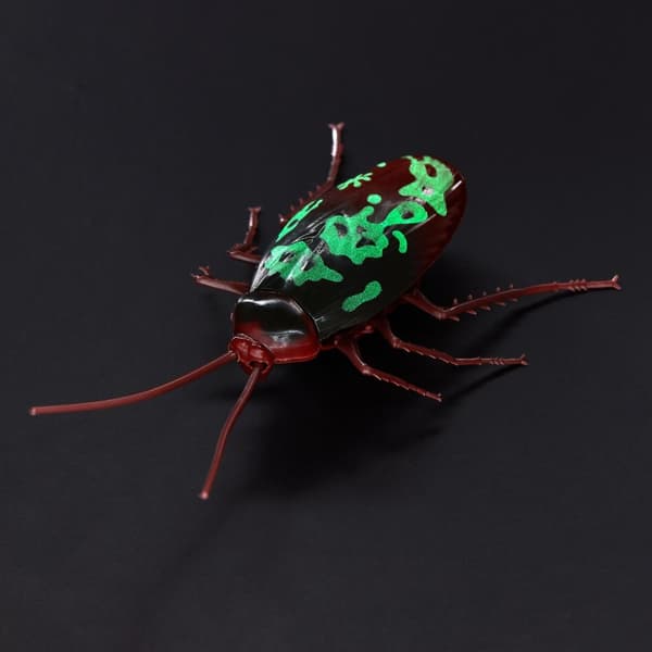 Robo Alive Crawling Cockroach Glød i mørket