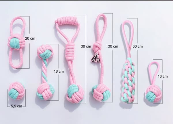 Setissä 7 PINKY koiran lelua, vaaleanpunaiset hinaajat