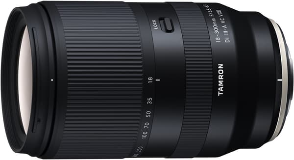 Tamron 18-300mm f/3.5-6.3 Di III-A VC VXD lens for Fujifilm Sort