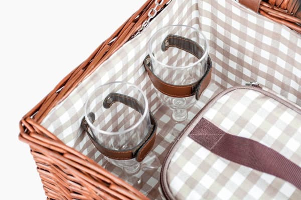 Picnickurv - 4 personer - 29 stykker - flettet kurv - 42x28x20cm