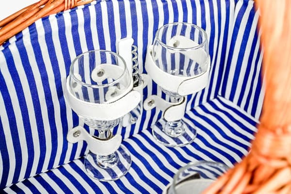 Flätad picknickkorg XL 4-personer + porslin & termopåse
