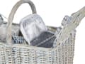 Miniatyrbilde 10 av 11: 4 personers Picknikkurv i Grå Flett med Bestikksett Tallerkener Vinglass og Kjølebag med Korketrekker Vasket Finish