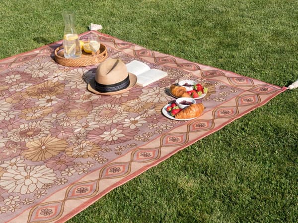 Piknikpledd Rosa Polyester 150 x 200 cm Håndvevd Blomstermønster Bærestropp Piknikteppe Tekstiler Utendørs
