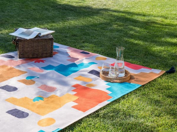 Picknickfilt Mångfärgad Polyester 150 x 200 cm Handvävd Geometriskt Mönster med Rem Picknickmatta