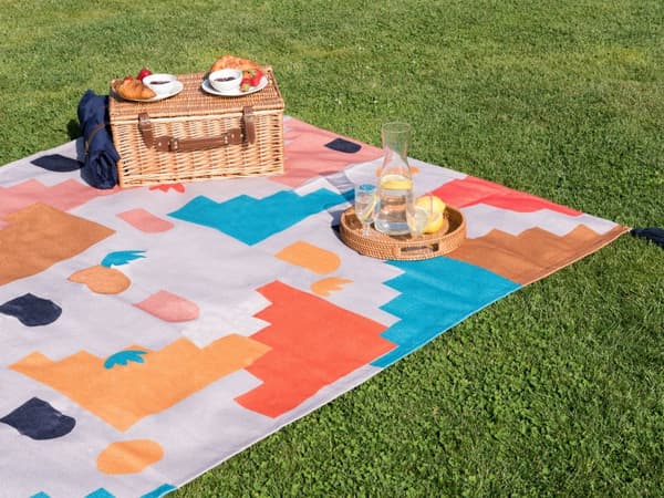 Picknickfilt Mångfärgad Polyester 150 x 200 cm Handvävd Geometriskt Mönster med Rem Picknickmatta