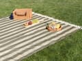 Miniatyrbild 2 av 9: Picknickfilt Beige och Grå Bomull med Fransar 200 x 200 cm Handvävt Randigt Mönster med Rem Picknickmatta Uteplats Trädgård