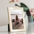 Miniatyrbild 5 av 6: Hama Riva - Enkel bildram - aluminium - glas - guld - bord - vägg - 10 x 15 cm - rektangulär (00193112)