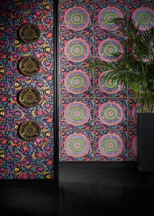 VERSACE TAPET Fleurs Papper tapet i lyx Floral 387061 flerfärgad rosa grön guld svart ornament 10,05x0,70m Tillverkat i Tyskland