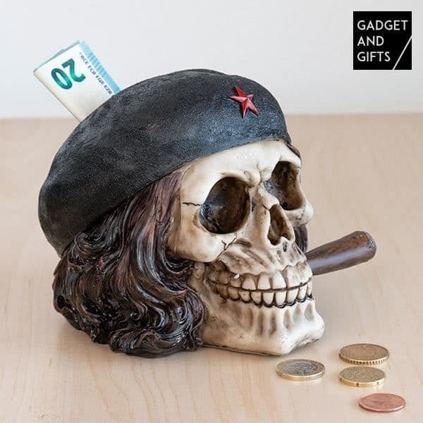 Che guevara skull sparbössa * Material: polyresin * mått: 12 x 14 x 17 cm * Plastlock och metallnyckel