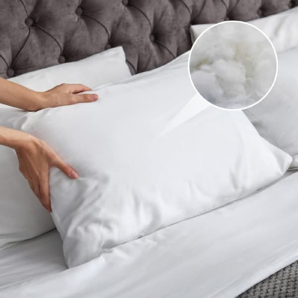 Cecotec Silk-touch fibre pillow with anti-mite and anti-bacterial treatment. Maximum comfort, medium-high firmness, and washable cover.
