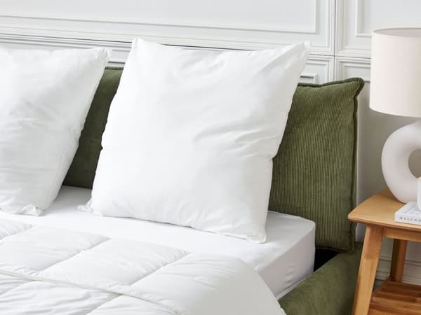 Sett med 2 puter Hvit Lyocell Japarabomull 80 x 80 cm Lav profil Polyesterfyll Hodepute Seng Soverom