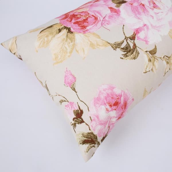 Set med 2 produkter. Pute ROSER 32x50cm