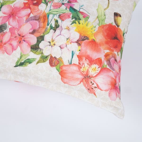Set med 2 produkter. Pute LONETA 32x50cm, hageblomster