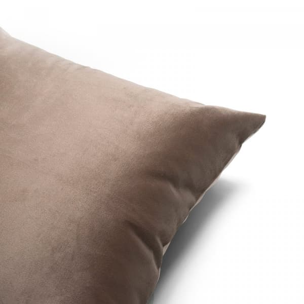 Fløjls mørk beige pyntepude 45x45