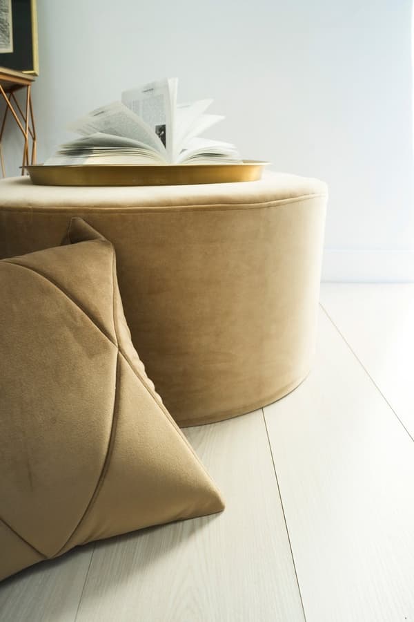 Beige velourpuff 45x35