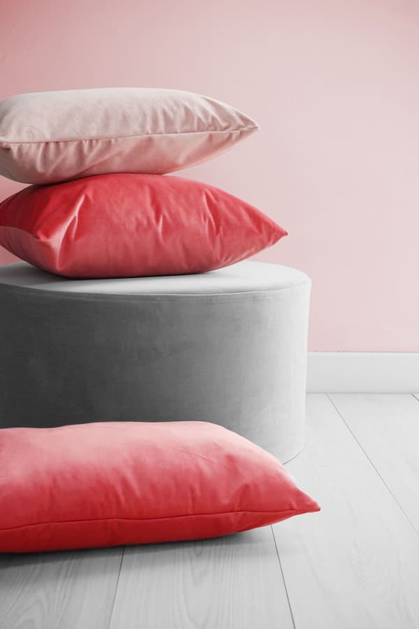Velvet koralli koristetyyny 50x30