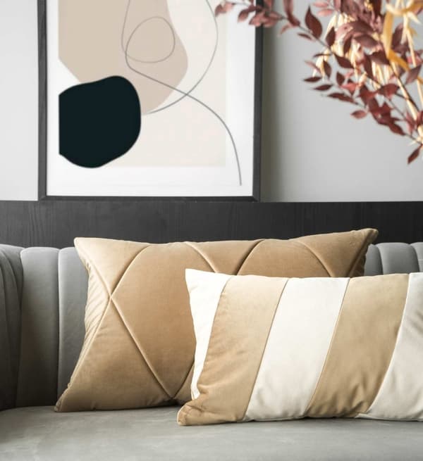 Beige set med Touch + Stripes dekorativa kuddar