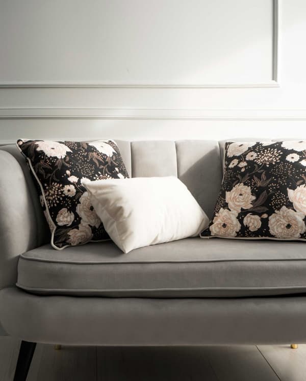 Beige koristetyyny Kukat 45x45