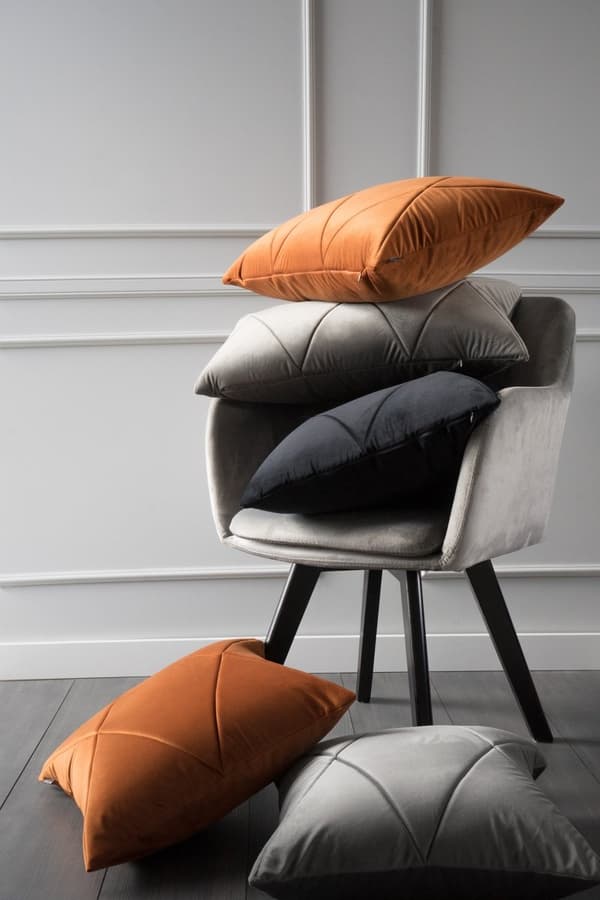 Kosketuskoristetyyny harmaa 45x45 MOODI