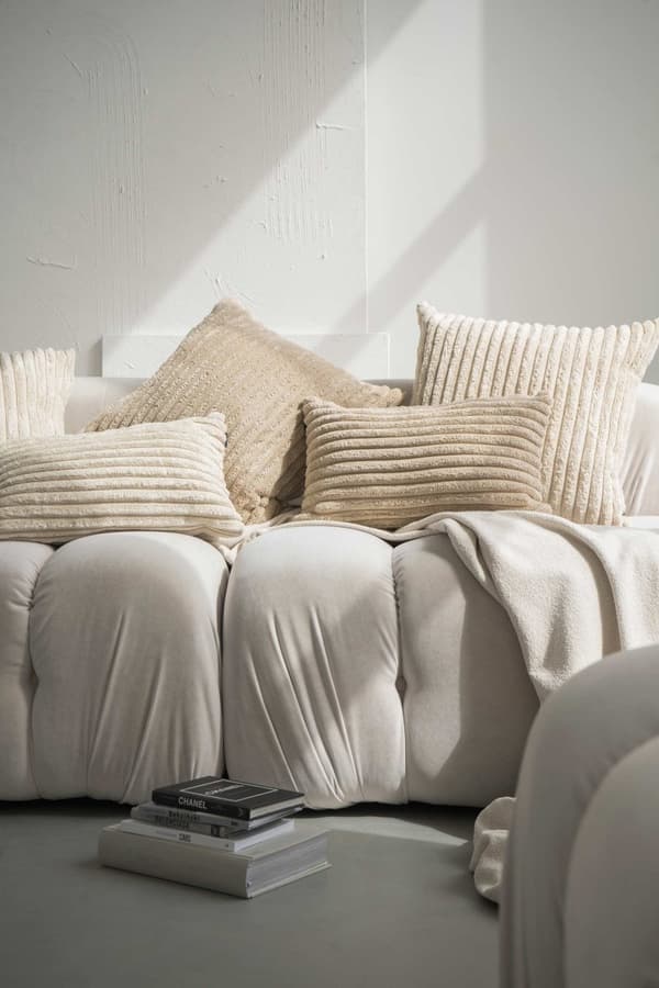 Cord beige prydnadskudde 50x30