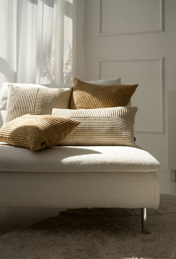 Cord Slim creme pyntepude 45x45