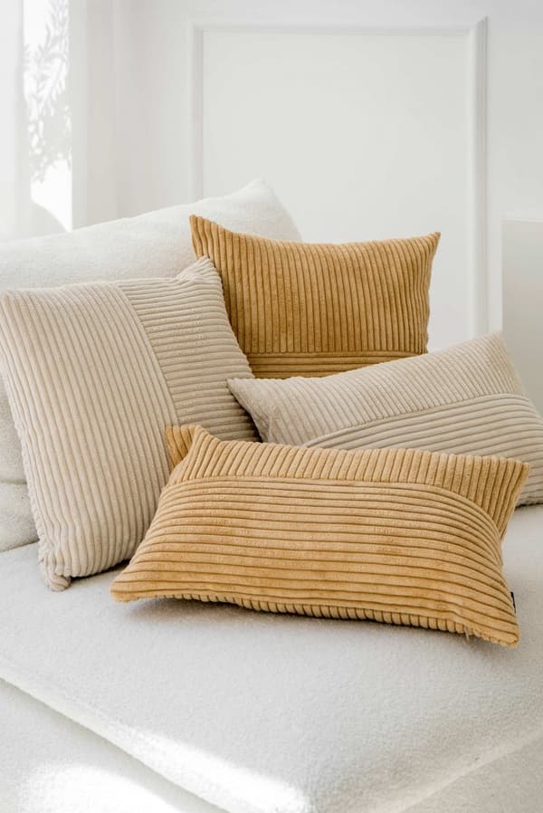 Cord Slim creme pyntepude 45x45