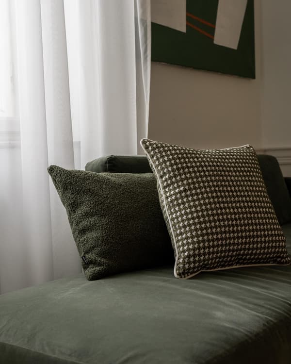 Grønt sæt hyggelige + houndstooth dekorative puder 45x45