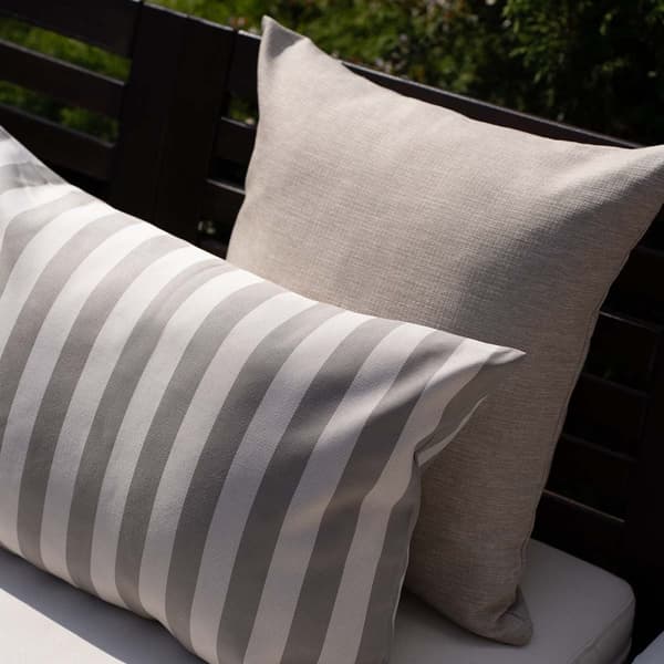 Beige set med Ketama trädgårdskuddar