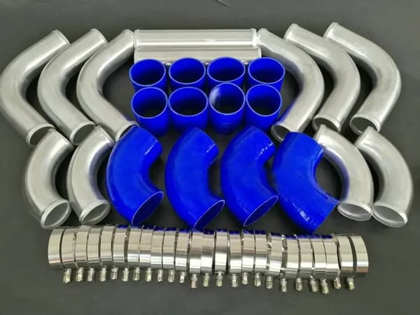 Yleinen intercooler-turboletku, kestävä alumiinirakenne, silikonihäkit mukana,SININEN