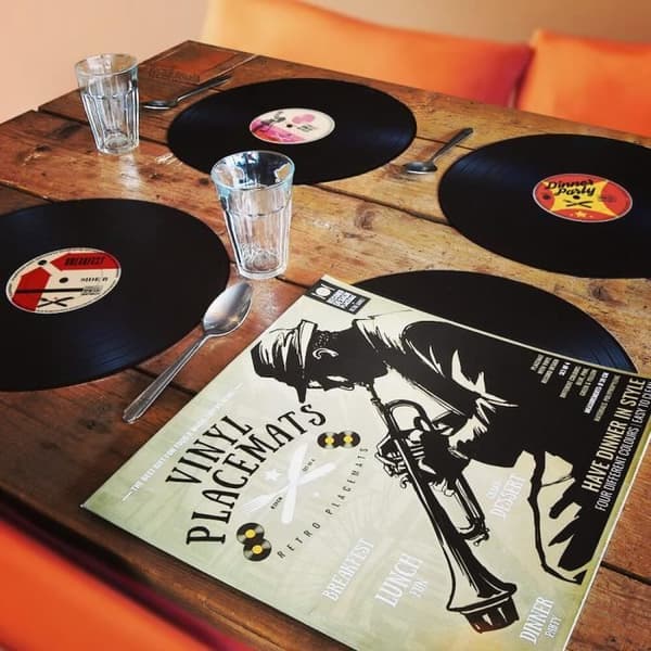 Vinyl Record Look bordstabletter