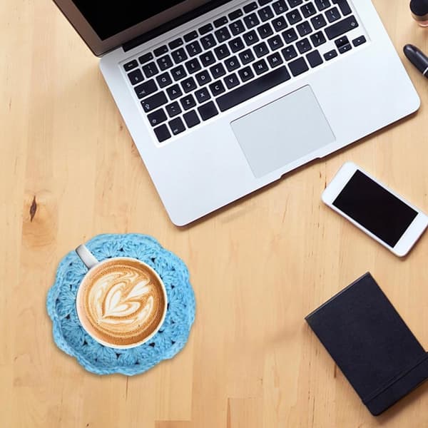 Virkad koppunderlägg 4 st med inskription COFFEE Base KOŁO 10cm