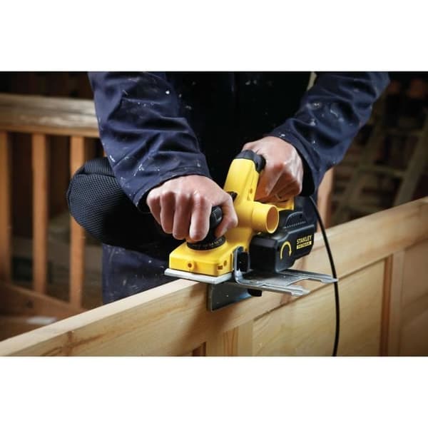 Rabot - 750W - 16500 varv/min, Rabatbredd 82 mm, Skärdjup 2 mm - STANLEY FATMAX, FME630K-QS