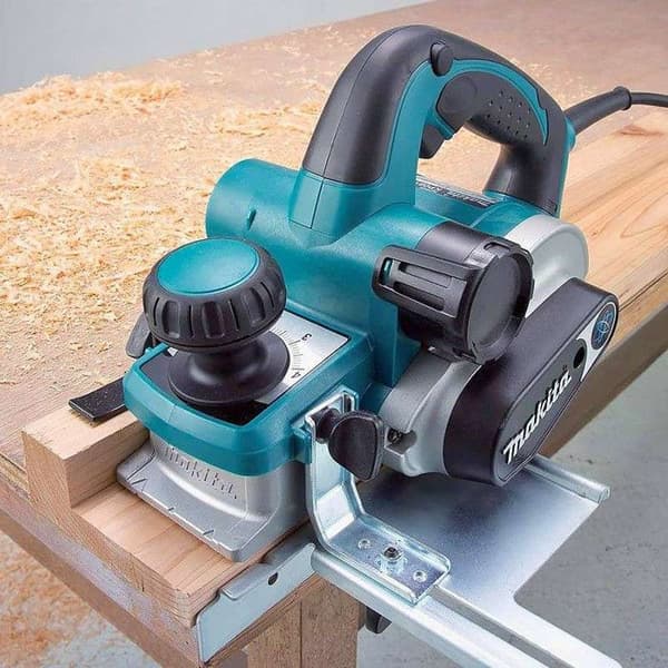Elhyvel - Makita - KP0810C - 82mm - 1050W - Konstant hastighet