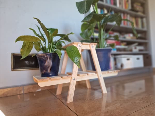 Mångnivå blomställning 3-hyllor RKA /45x74x25/ Brunt bränt