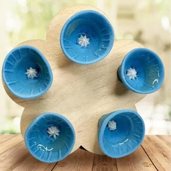 INF Resin Flower Bee drikkefontene (sett med 2)