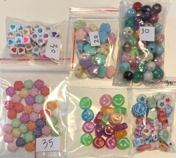 165 små söta glada pyssel pärlor mix