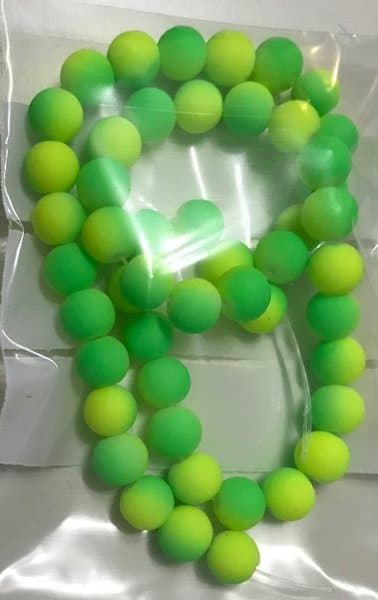2 färgade pärlor gummi känsla