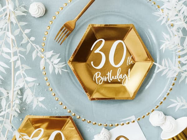Papperstallrikar 30-årsdag guld 6 st