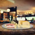 Miniatyrbild 2 av 6: Relaxdays Serveringsfat, Vridbart fat, Presentationsfat i glas för bakverk, 360°, 45 cm, transparent/silver