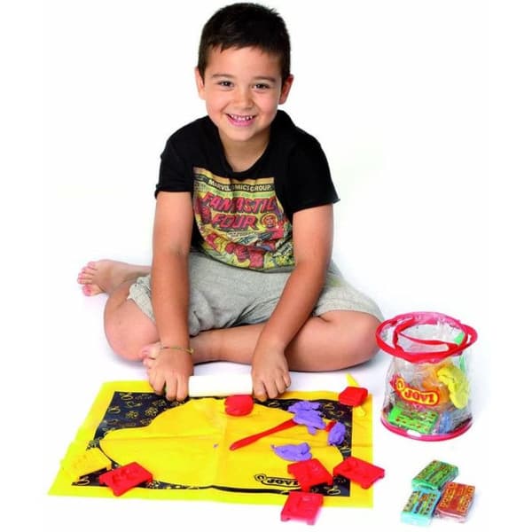 Jovi Modeling Dough Cookie Cutters - hink med 24 färgglada formar