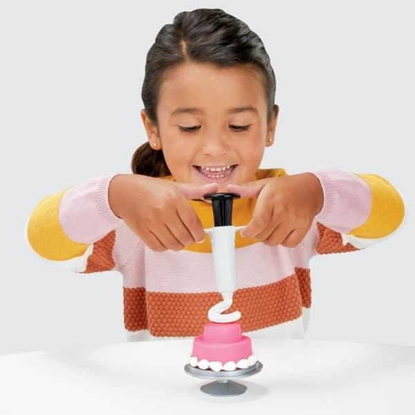 PLAY-DOH Födelsedagstårta med 5 krukor - Köksskapelser - Giftfri modelllera - för barn - från 3 år