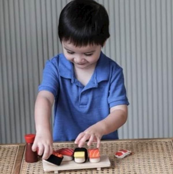Sushi-set leksaksmat av trä från Plantoys