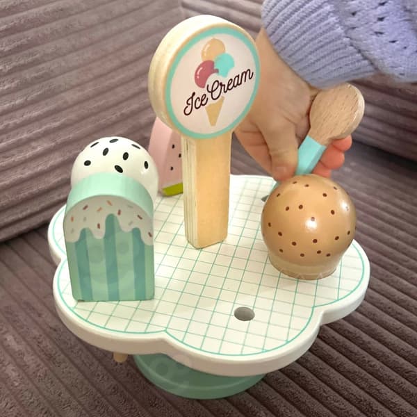 TOOKY TOY magneettinen puujäätelö jalustalla