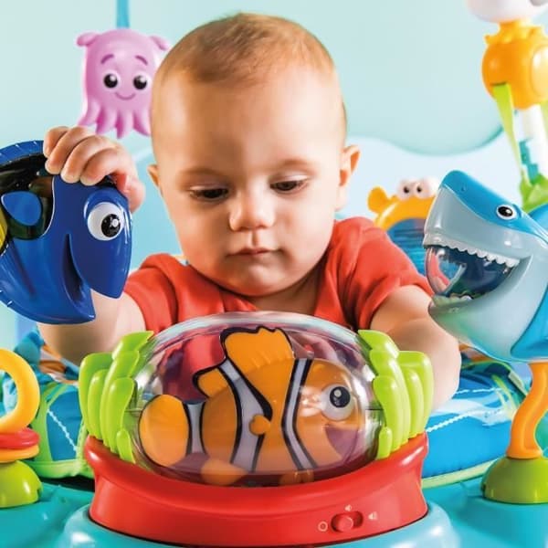 DISNEY BABY Aktivitetsgalax med flera leksaker för bebisar, studsande hoppstol med 360° rotation - Nemo - 13 interaktiva Disney-spel