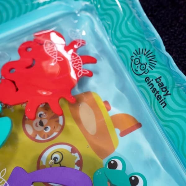 BABY EINSTEIN Ocean Explorers Sensory Discovery Water Mat - 0 till 36 månader