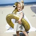 Miniatyrbild 5 av 7: Uppblåsbar poolflotta Swim Essentials Swan Glitter