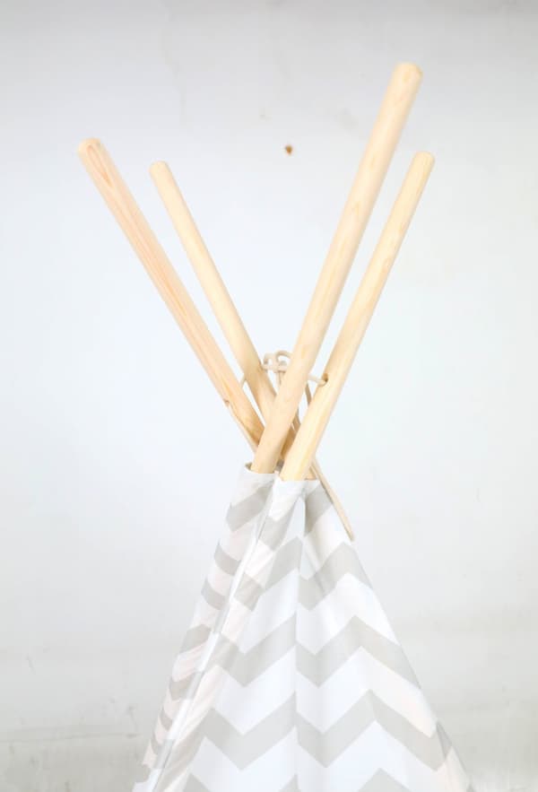 Grå Zigzag Mønster Tipi Telt til Børn med Puder & Matte - 120x120x160cm